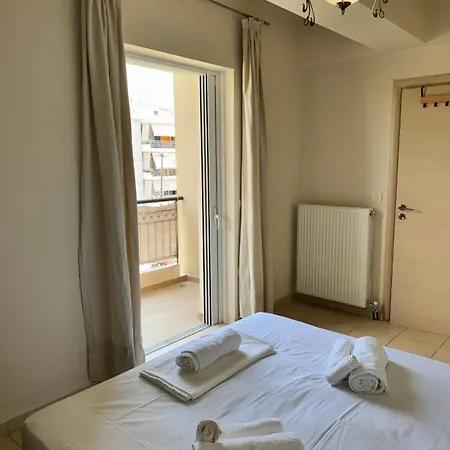 Апартаменты Beachside Apartment, 4-minute Walk To *