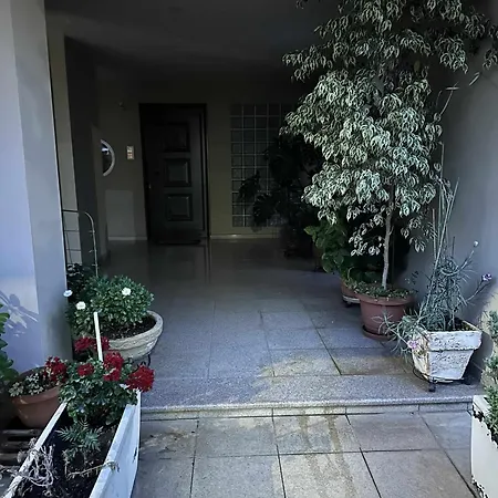 Апартаменты Beachside Apartment, 4-minute Walk To *